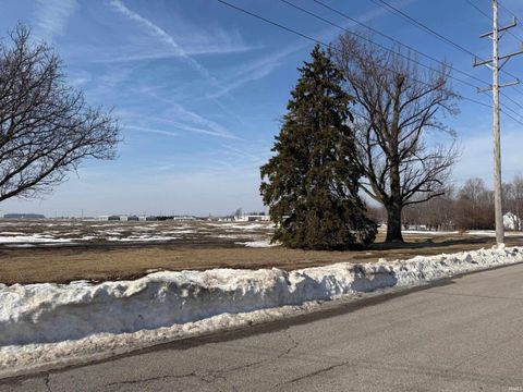 Tiny photo for 705 S Willow Street, Flora, IN 46929 (MLS # 202604122)