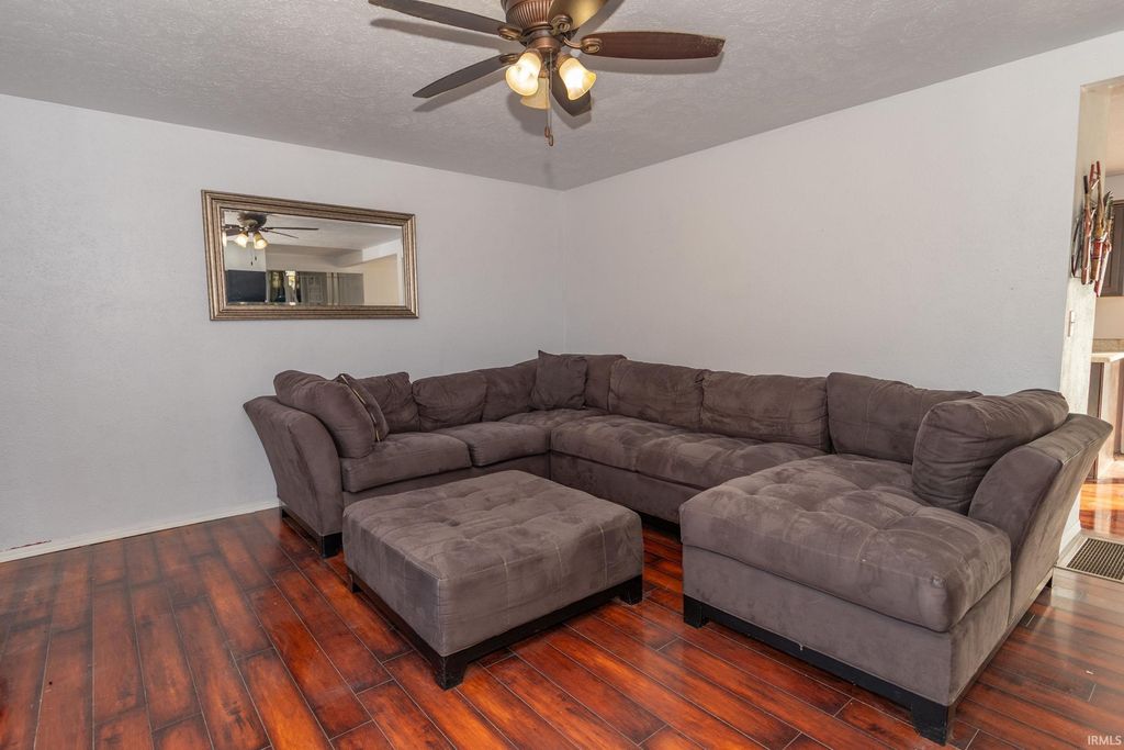 Photo of 2734 Arrowhead Drive, South Bend, IN 46628 (MLS # 202545677)