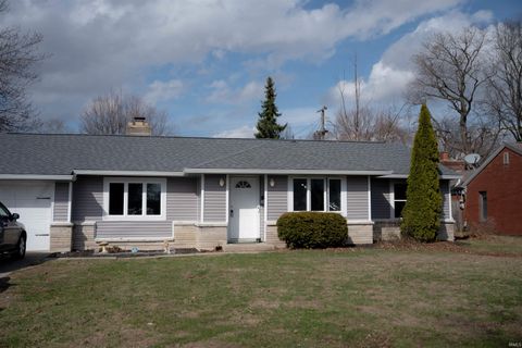 Photo of 528 Somerset Drive, Kokomo, IN 46902 (MLS # 202607097)