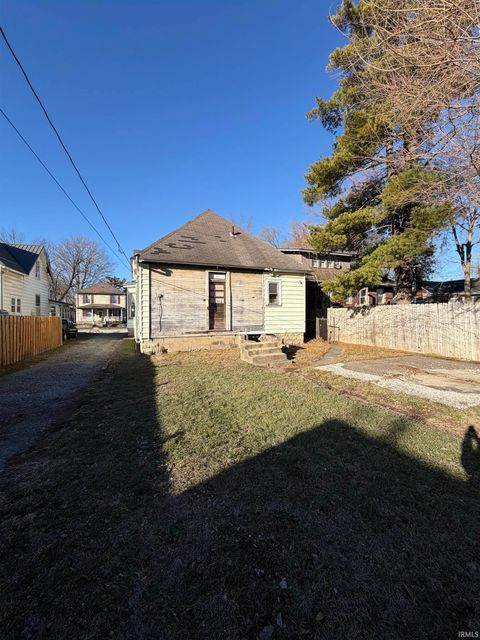 Tiny photo for 269 E 5th Street, Peru, IN 46970 (MLS # 202549600)