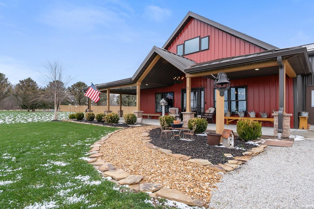 Photo of 3444 N County Road 525 W Road, North Salem, IN 46165 (MLS # 202609256)