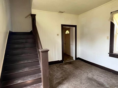 Tiny photo for 115 E 2Nd Street, Peru, IN 46970 (MLS # 202516855)