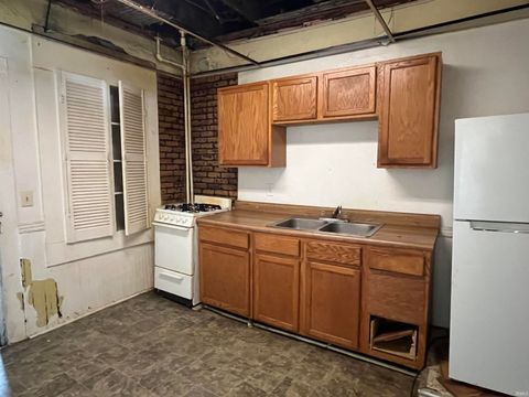 Tiny photo for 115 E 2Nd Street, Peru, IN 46970 (MLS # 202516855)