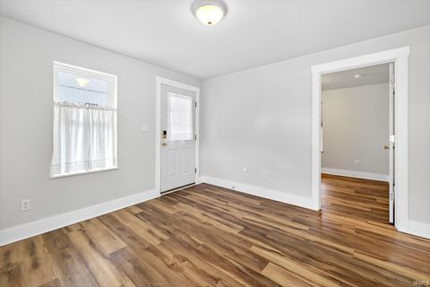 Tiny photo for 1010 W 10th Street, Bloomington, IN 47404 (MLS # 202618560)