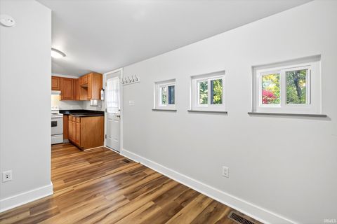 Tiny photo for 1010 W 10th Street, Bloomington, IN 47404 (MLS # 202618560)