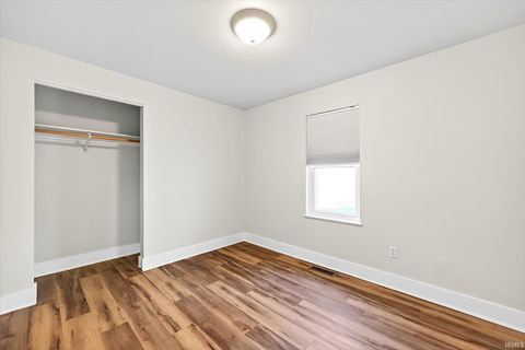 Tiny photo for 1010 W 10th Street, Bloomington, IN 47404 (MLS # 202618560)
