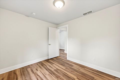 Tiny photo for 1010 W 10th Street, Bloomington, IN 47404 (MLS # 202618560)