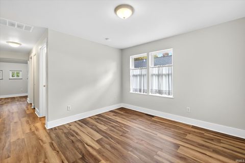 Tiny photo for 1010 W 10th Street, Bloomington, IN 47404 (MLS # 202618560)