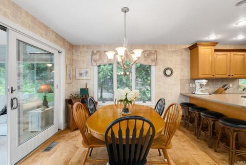 Tiny photo for 1865 Cobblestone Boulevard, Elkhart, IN 46514 (MLS # 202633537)
