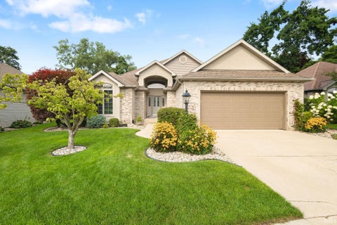 Tiny photo for 1865 Cobblestone Boulevard, Elkhart, IN 46514 (MLS # 202633537)