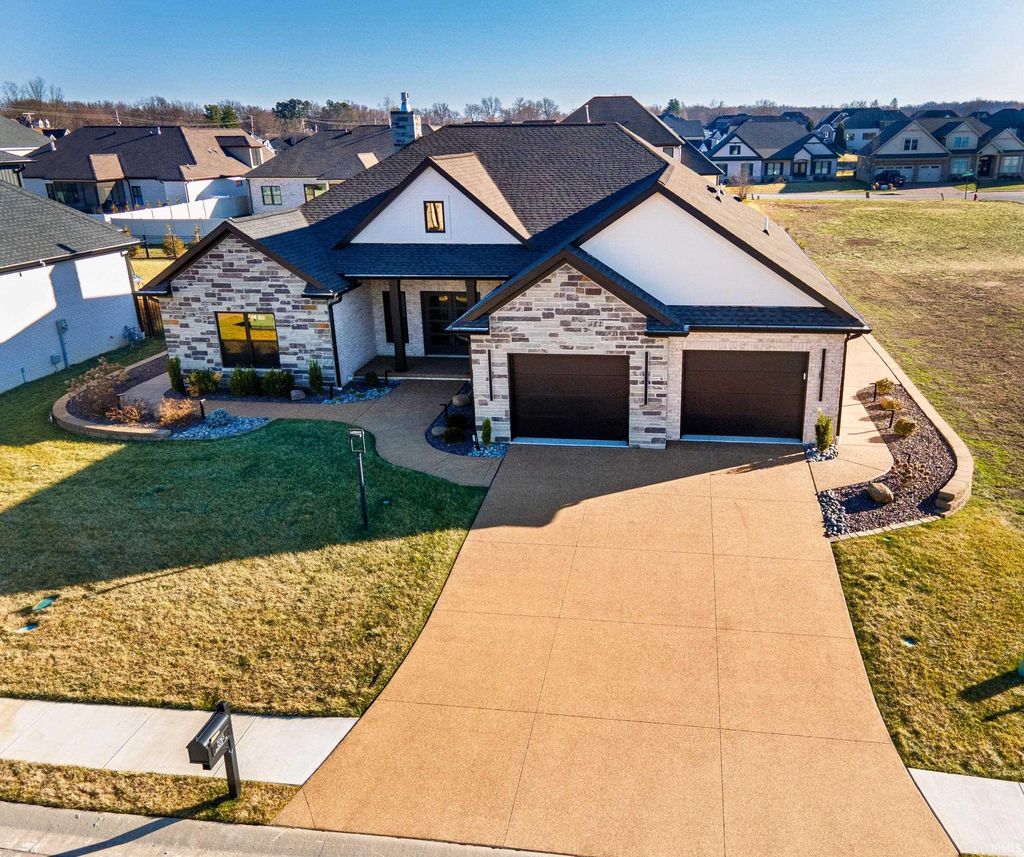 Photo of 2065 Chadwick Drive, Newburgh, IN 47630 (MLS # 202606366)