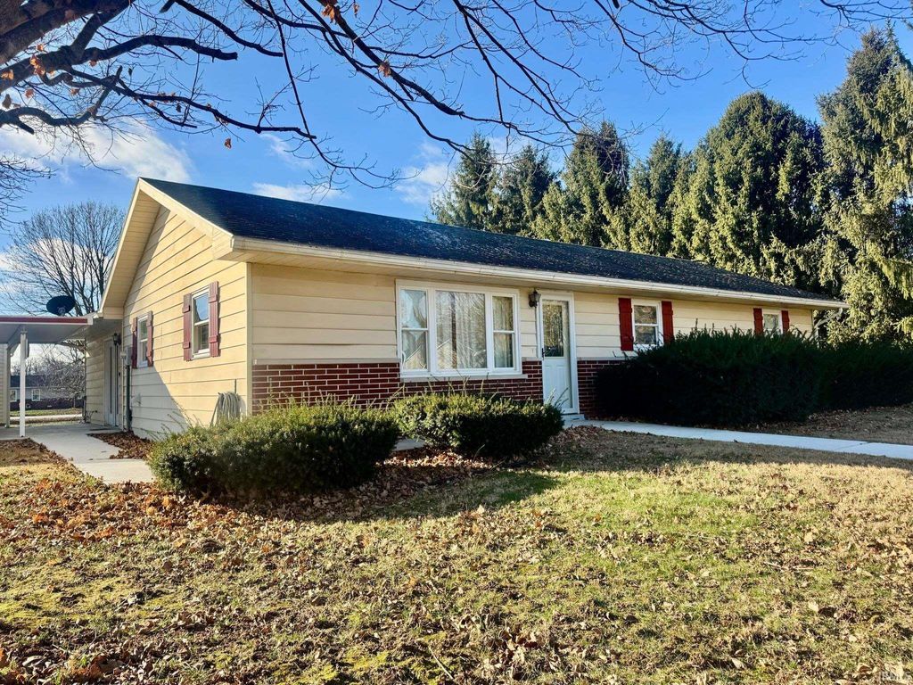 Photo of 801 S 4th Street, Orleans, IN 47452 (MLS # 202549901)