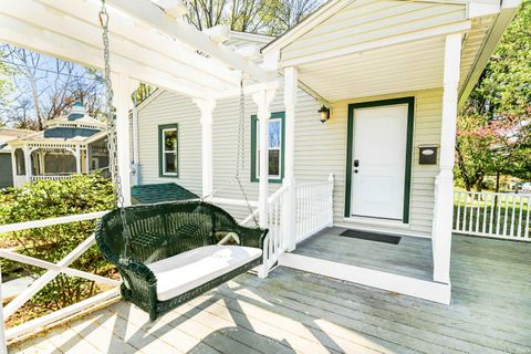 Tiny photo for 901 S Lincoln Street, Bloomington, IN 47401 (MLS # 202612513)