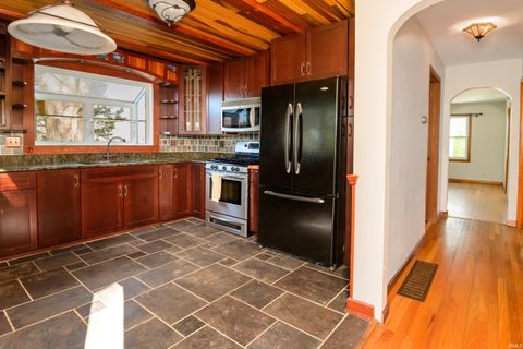 Tiny photo for 901 S Lincoln Street, Bloomington, IN 47401 (MLS # 202612513)