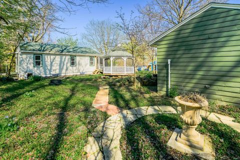 Tiny photo for 901 S Lincoln Street, Bloomington, IN 47401 (MLS # 202612513)