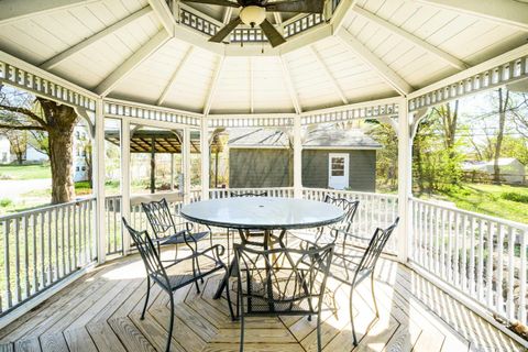 Tiny photo for 901 S Lincoln Street, Bloomington, IN 47401 (MLS # 202612513)