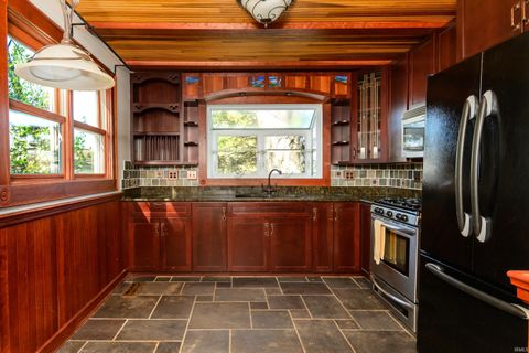 Tiny photo for 901 S Lincoln Street, Bloomington, IN 47401 (MLS # 202612513)