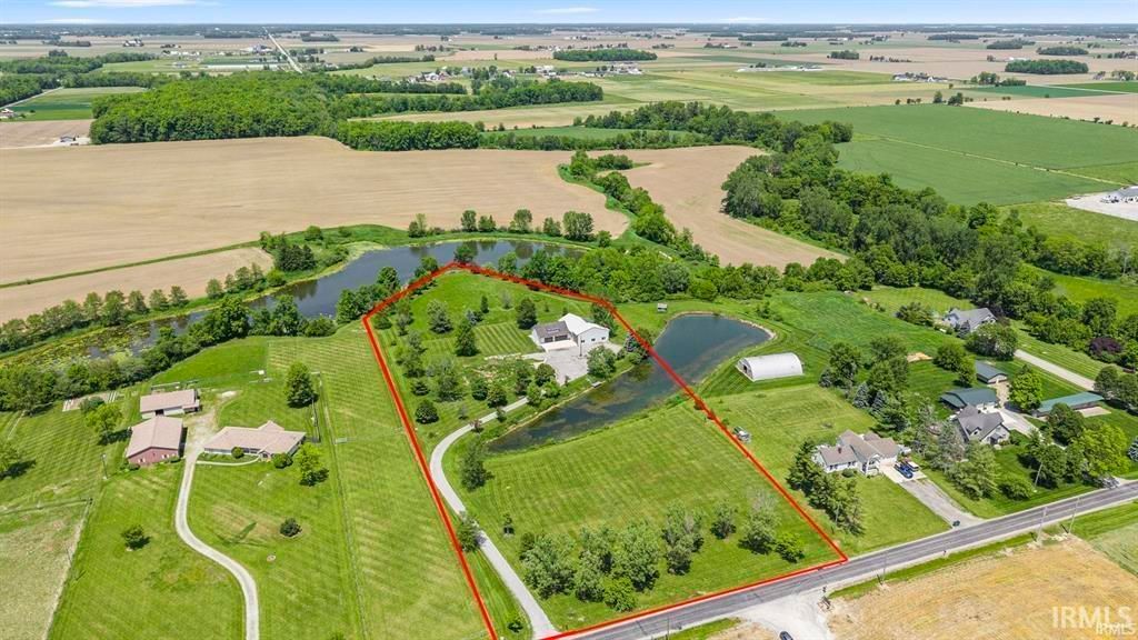 Photo of 21735 Ward Road, Woodburn, IN 46797 (MLS # 202609925)