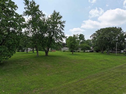Tiny photo for 1023 N Monticello Street #94, Winamac, IN 46996 (MLS # 202618506)