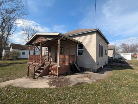 Photo of 200 W 7Th Street, Hartford City, IN 47348 (MLS # 202607366)