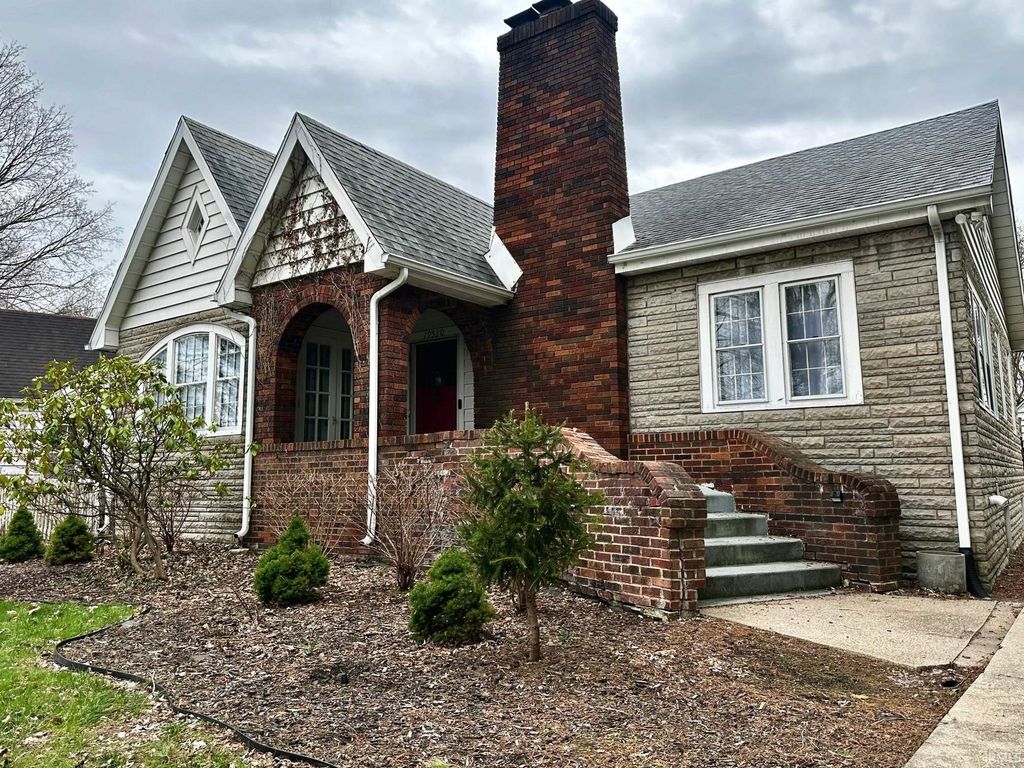 Photo of 19530 Paxson Drive N Dr, South Bend, IN 46637 (MLS # 202611475)