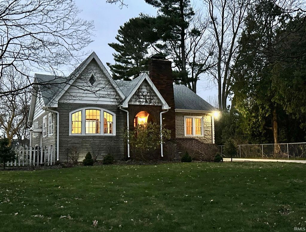 Photo of 19530 Paxson Drive N Dr, South Bend, IN 46637 (MLS # 202611475)