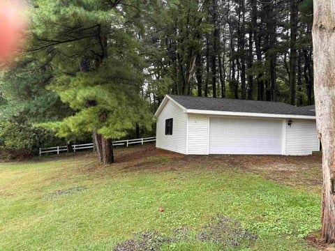 Tiny photo for 10171 4 TH Road, Bremen, IN 46506 (MLS # 202638822)