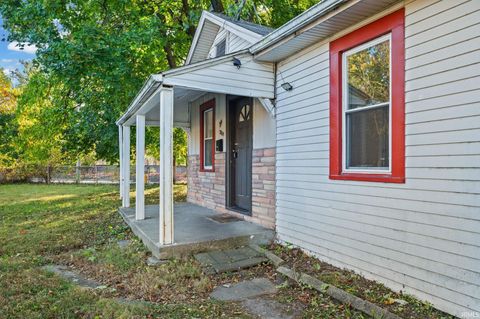 Tiny photo for 2205 Vinton Street, Lafayette, IN 47904 (MLS # 202544154)