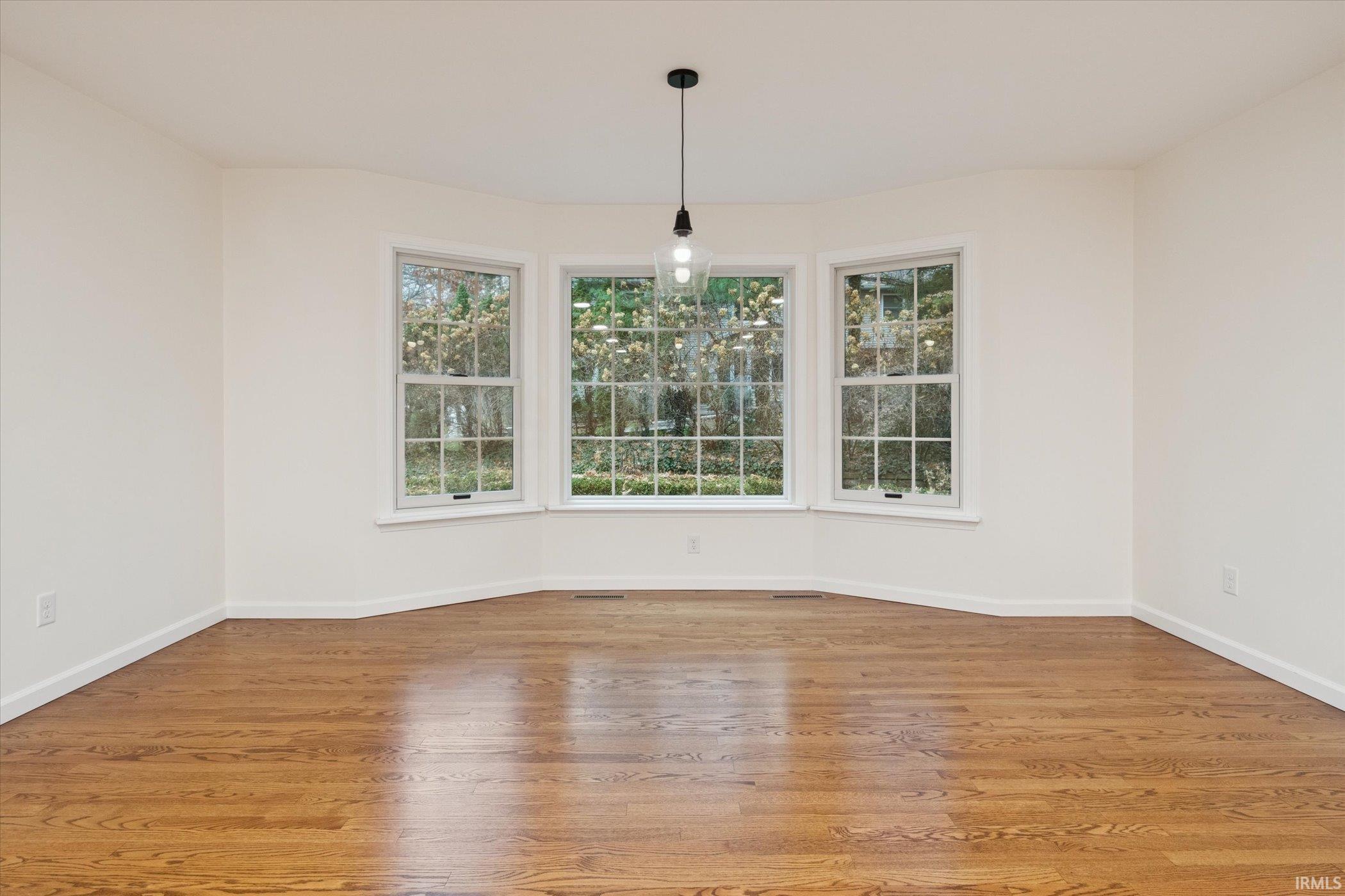 Granger, Indiana 46530, United States, 4 Bedrooms Bedrooms, ,4 BathroomsBathrooms,Residential,Active,247012