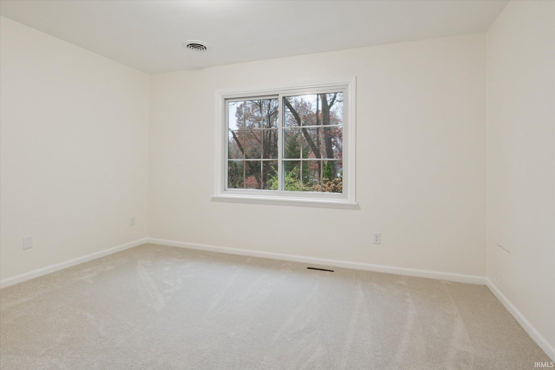 Granger, Indiana 46530, United States, 4 Bedrooms Bedrooms, ,4 BathroomsBathrooms,Residential,Active,247012