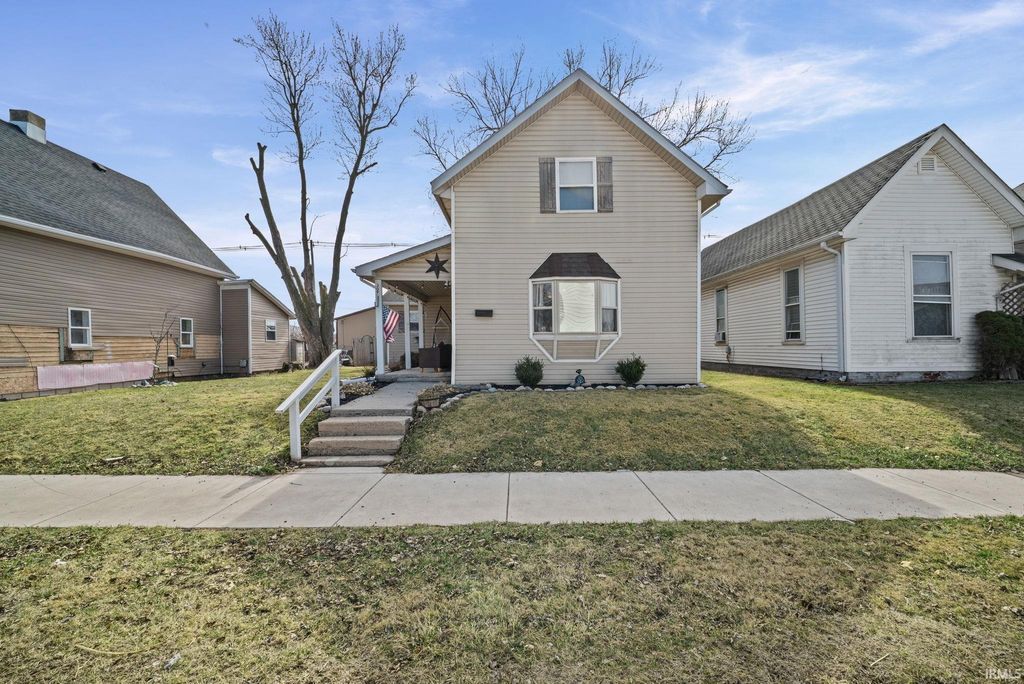 Photo of 309 W Morrison Street, Frankfort, IN 46041 (MLS # 202606901)