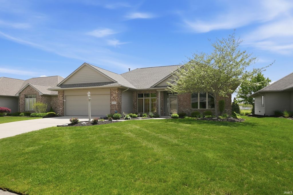 Photo of 12808 Sayville Trail, Fort Wayne, IN 46845 (MLS # 202616126)