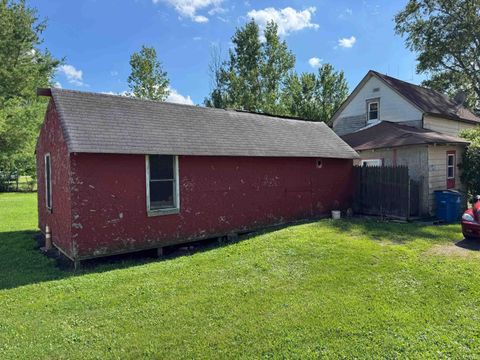 Tiny photo for 195 N Lincoln Street, Macy, IN 46951 (MLS # 202525236)