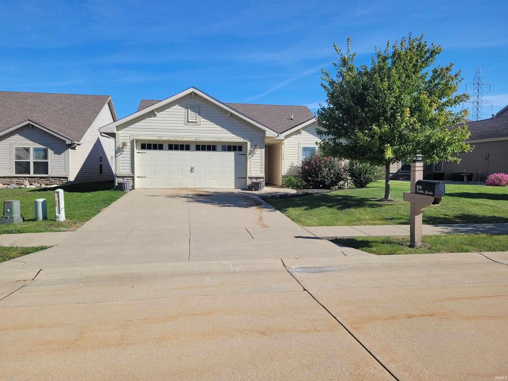 Photo for 315 Kettle Circle, Lafayette, IN 47905 (MLS # 202535071)