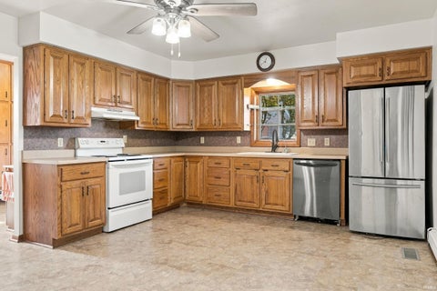 Tiny photo for 17728 Schroeder Road, Decatur, IN 46733 (MLS # 202643569)