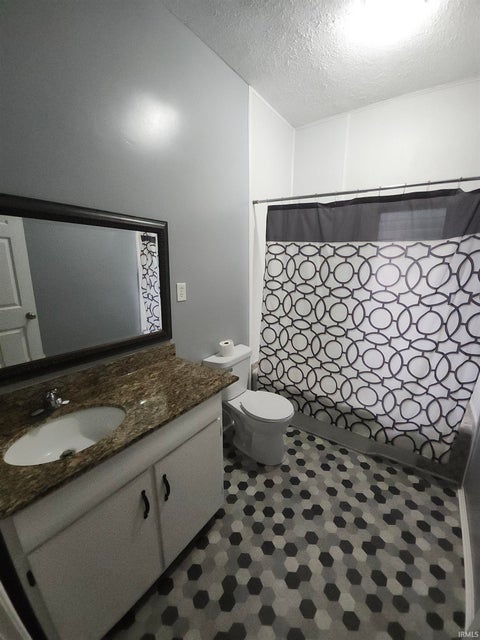 Tiny photo for 503 W Walnut Street #1, Kokomo, IN 46901 (MLS # 202642100)