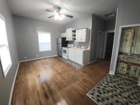 Tiny photo for 503 W Walnut Street #1, Kokomo, IN 46901 (MLS # 202642100)