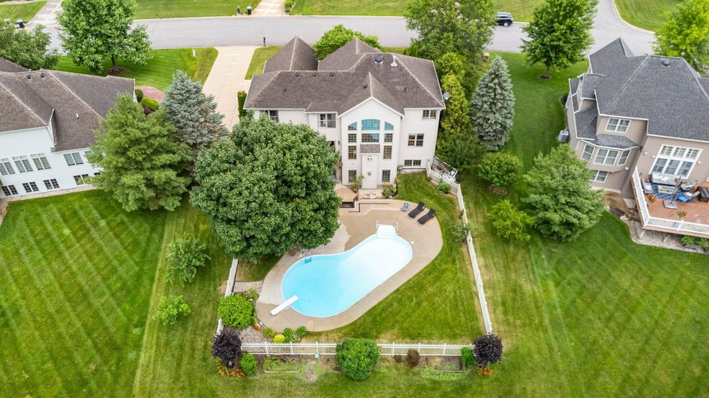 Photo of 10080 Pemburry Drive, Granger, IN 46530 (MLS # 202616423)