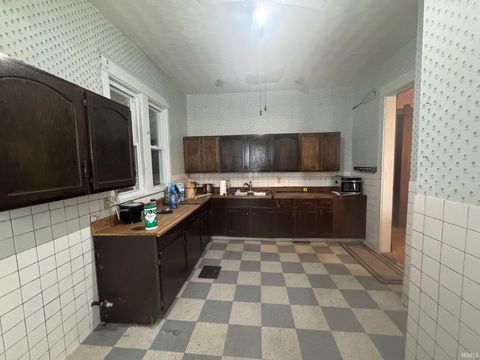 Tiny photo for 808 S Main Street, Kokomo, IN 46901 (MLS # 202543905)