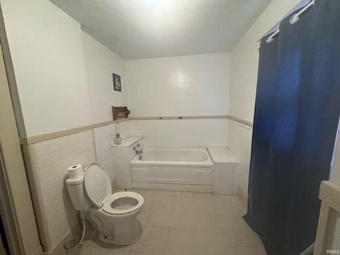 Tiny photo for 808 S Main Street, Kokomo, IN 46901 (MLS # 202543905)