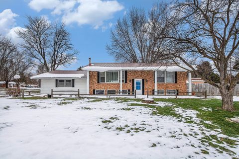 Photo of 59891 Kay Boulevard, Elkhart, IN 46517 (MLS # 202549012)