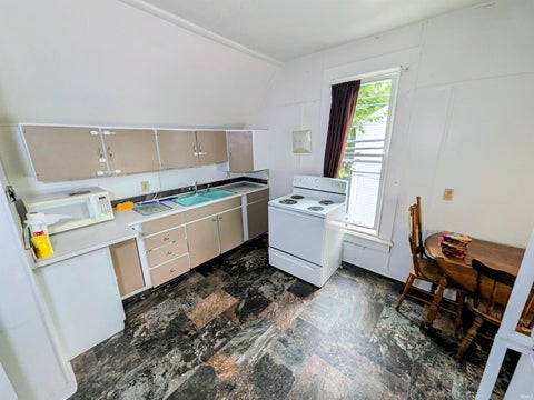 Tiny photo for 310 E Madison Street, Goshen, IN 46528 (MLS # 202637248)