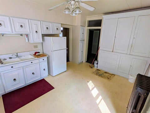 Tiny photo for 310 E Madison Street, Goshen, IN 46528 (MLS # 202637248)