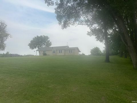 Tiny photo for 5164 E 325 N, Logansport, IN 46947 (MLS # 202607793)
