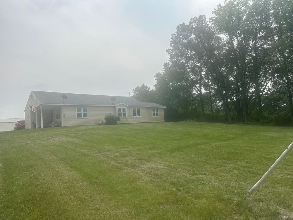 Photo of 5164 E 325 N, Logansport, IN 46947 (MLS # 202607793)