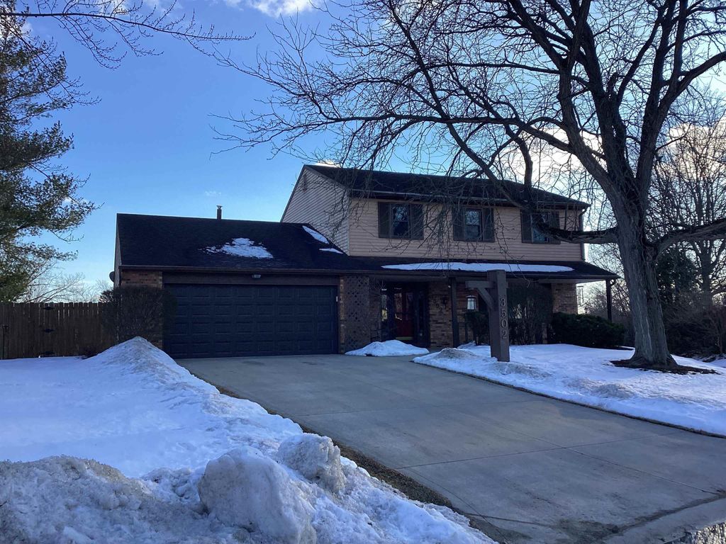 Photo of 3502 Weston Ridge Place, Fort Wayne, IN 46815 (MLS # 202604951)