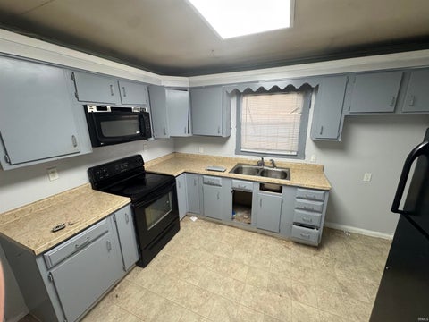 Tiny photo for 2421 Edgelea Drive, Lafayette, IN 47909 (MLS # 202621521)