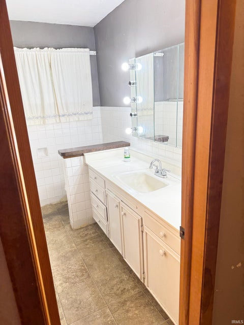 Tiny photo for 605 N Main Street, Bourbon, IN 46504 (MLS # 202644889)
