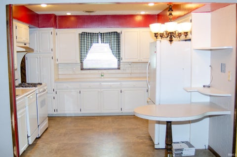 Tiny photo for 605 N Main Street, Bourbon, IN 46504 (MLS # 202644889)