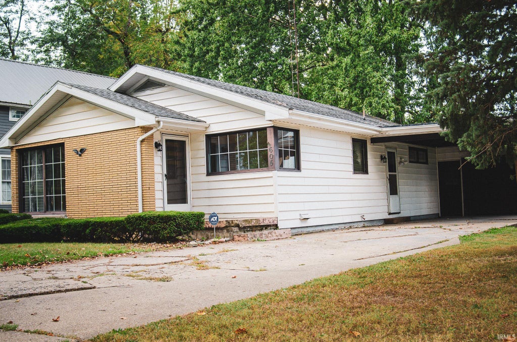Photo of 605 N Main Street, Bourbon, IN 46504 (MLS # 202644889)